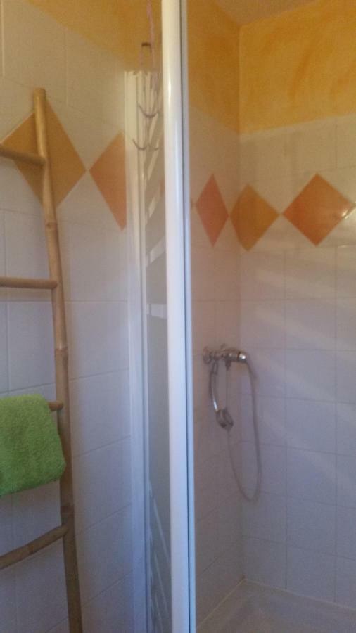Bienvenue Daire Le Revest-le-Eaux Dış mekan fotoğraf