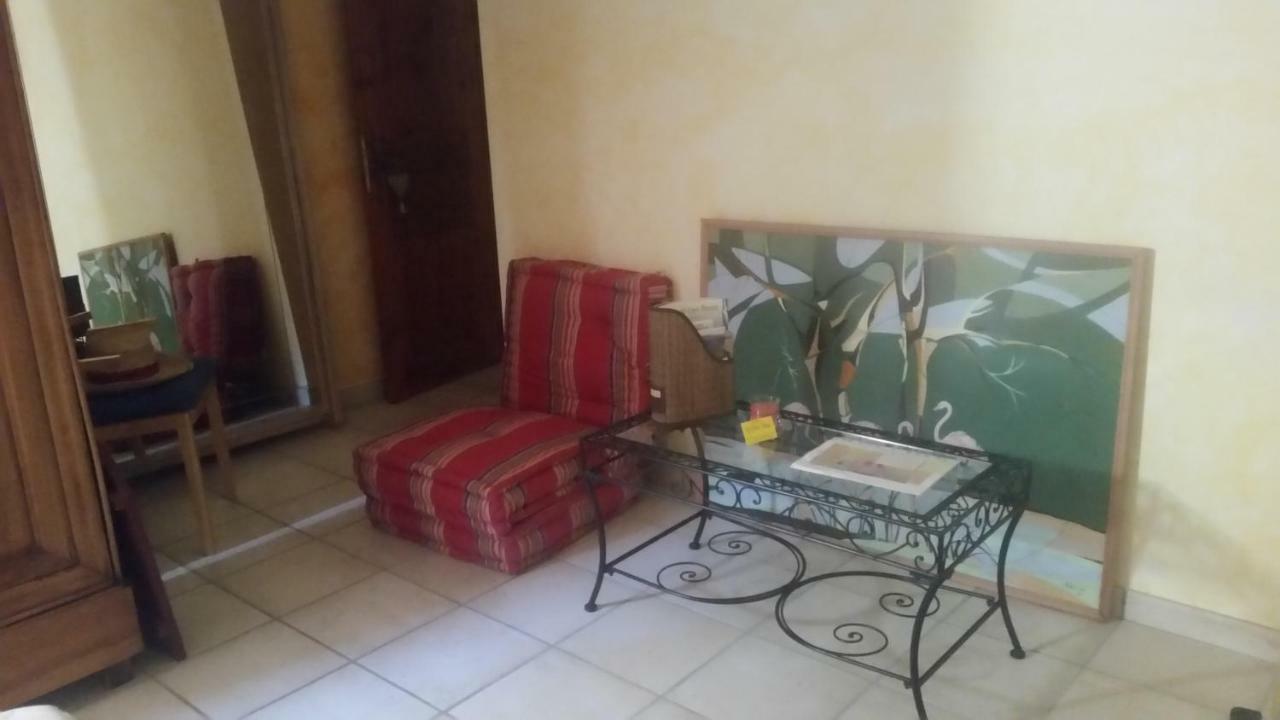 Bienvenue Daire Le Revest-le-Eaux Dış mekan fotoğraf